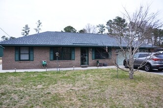 Building Photo - 212 Masontown Rd