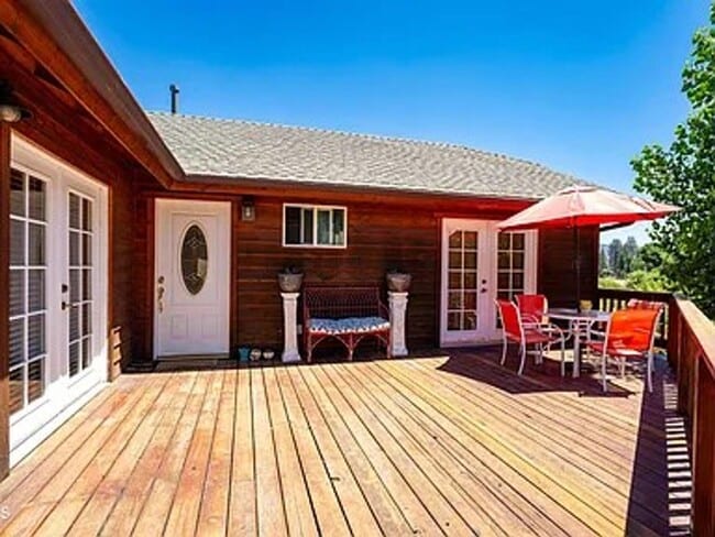 Foto del edificio - Spacious Cabin Style Home in Pine Mountain Club! Available for Immediate Move In