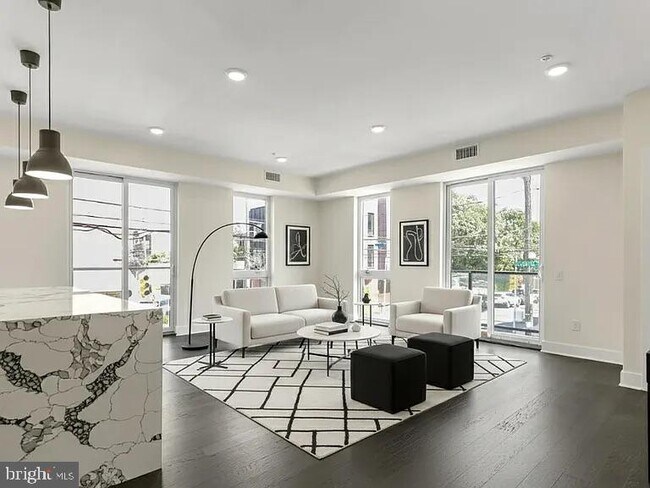 Foto del edificio - 1868 Frankford Ave