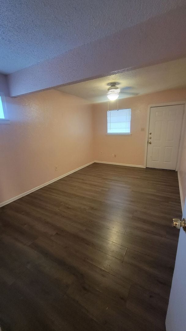 Building Photo - 612 Sunset Ln