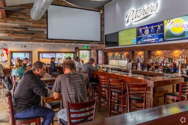 The Pitchers Sports Bar is a relaxed sports bar in Rancho Peñasquitos.