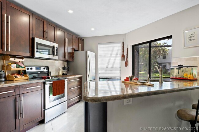 Building Photo - 367 NW 36th Ave