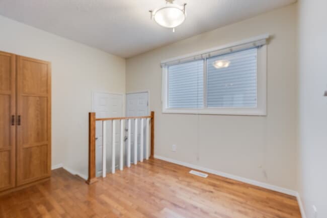 Photo du bâtiment - 63 Woodglen Close