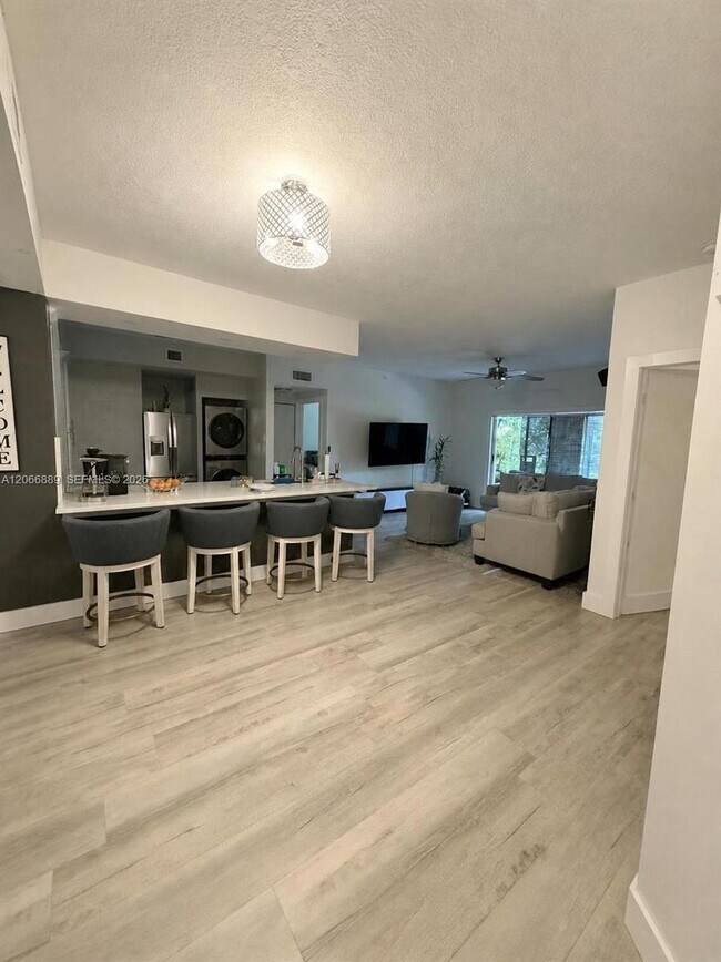 Foto del edificio - 6960 SW 39th St