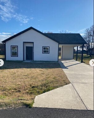 Foto principal - 1029 Chesnut Ln