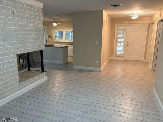 Foto del edificio - 1600 Mandarin Rd