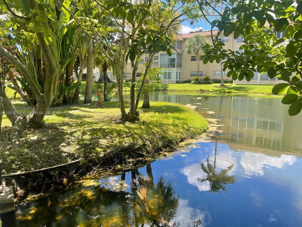 Foto principal - 5051 W Oakland Park Blvd