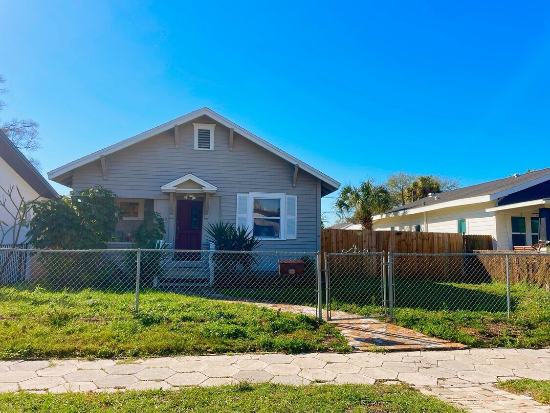 Primary Photo - Great 3/1 home just south of Kenwood