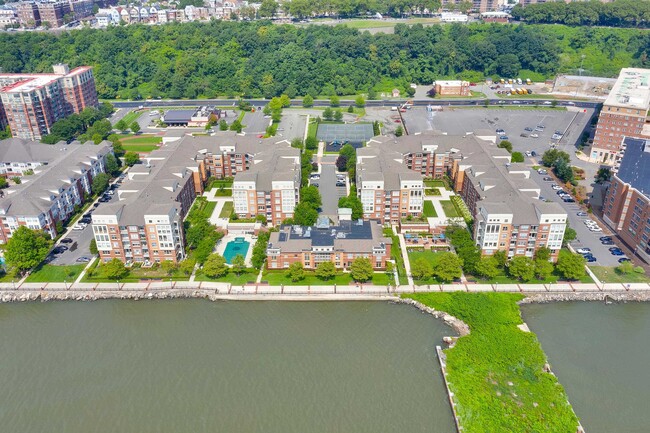 Building Photo - 24 Ave at Port Imperial