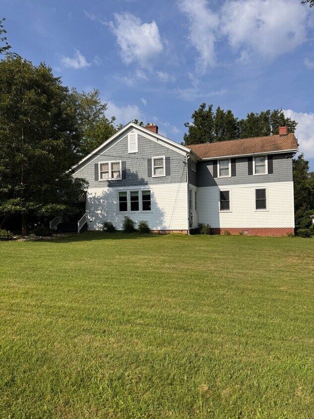 Foto principal - 4 Bedroom || 3 Bathroom Home on 2 Acres