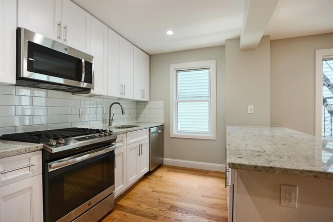 Foto del edificio - 349 Mt Pleasant Ave