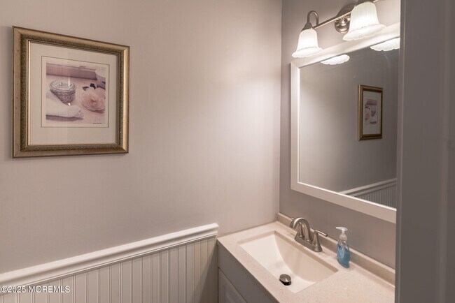 Building Photo - 904 Schooner Dr