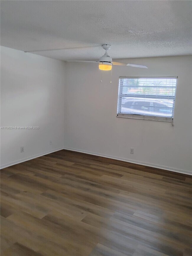 Foto del edificio - 1100 SE 4th Ave