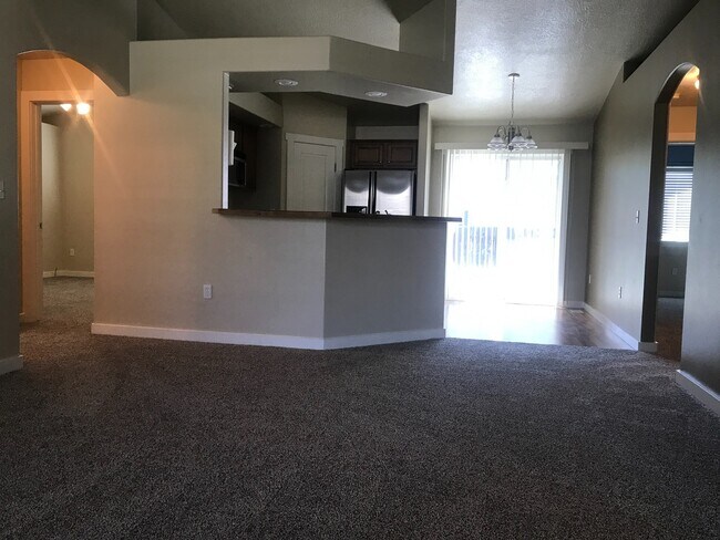 Foto del edificio - One of a Kind, Beautiful single-level family home in the SW Boise