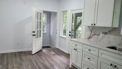 Building Photo - 21324 W Memorial Dr