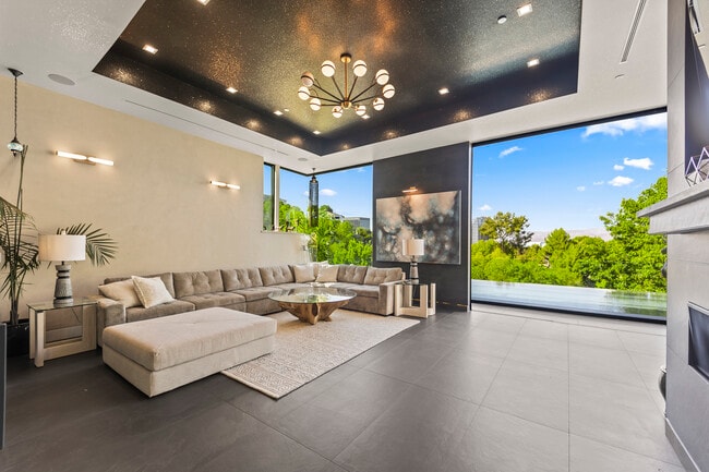 Foto del edificio - 3712 Broadlawn Dr