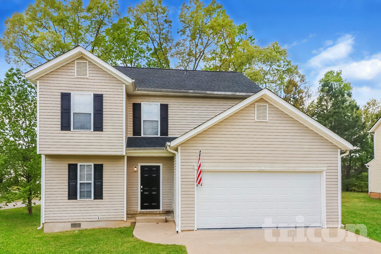 Foto principal - 701 St Charles Ave