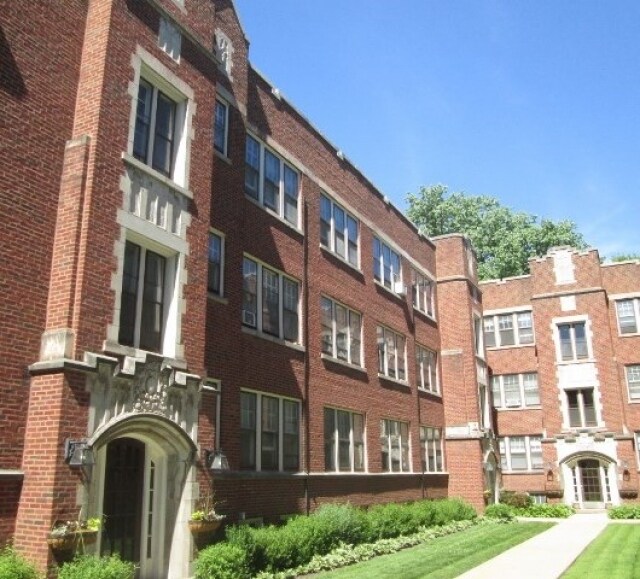 Exterior - 725 Hinman Ave