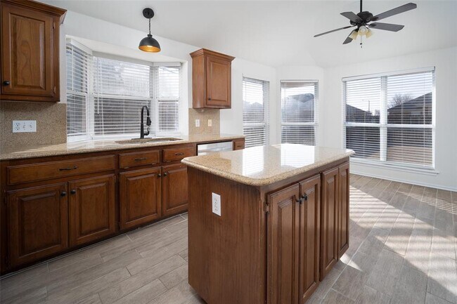 Foto del edificio - 3612 Crail Dr