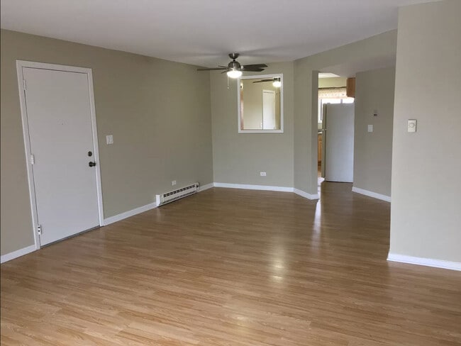 Foto del edificio - 631 N Briar Hill Ln