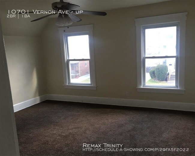 Foto del edificio - 10701 Vernon Ave