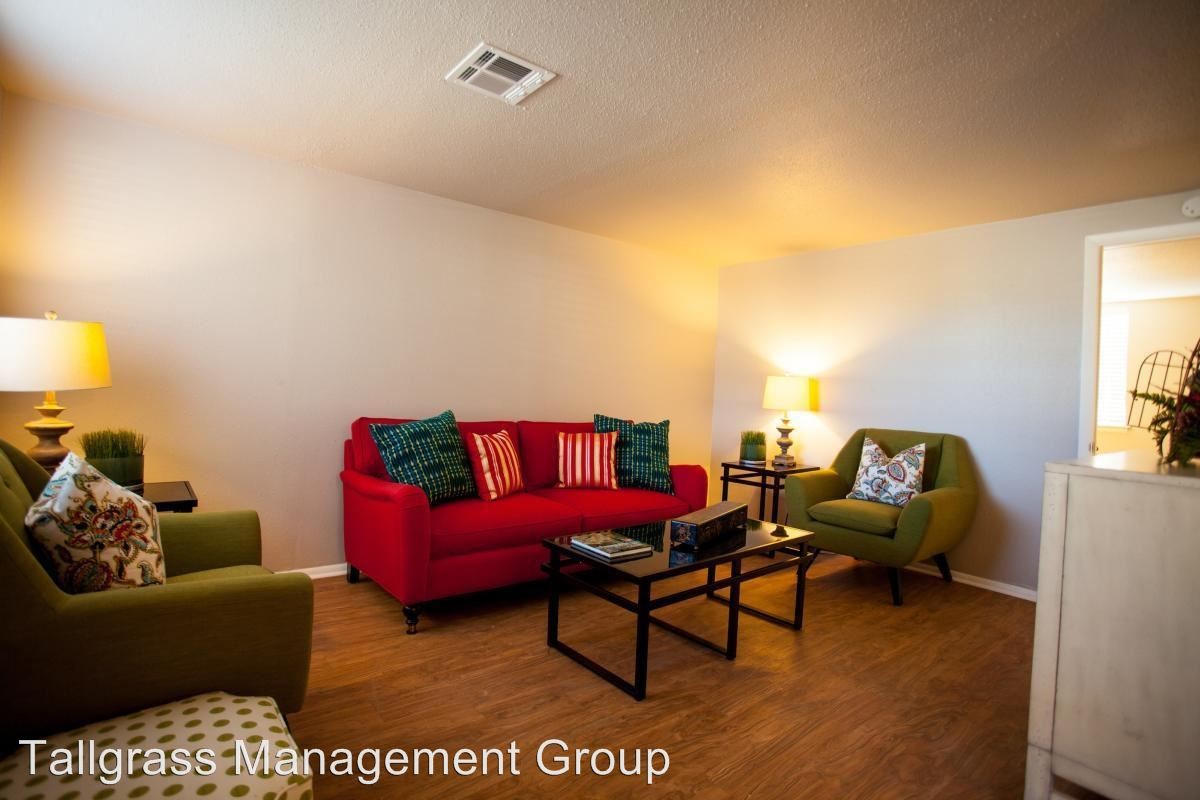 Foto principal - 2528 E 6th St