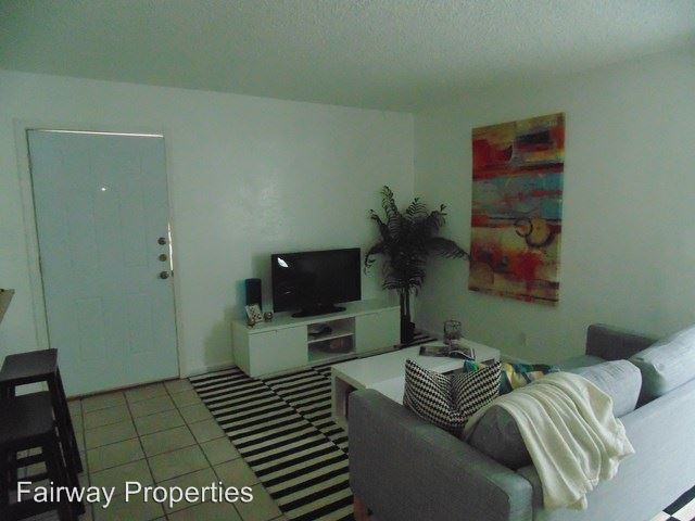 Building Photo - 407 W 38th St
