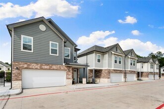 Building Photo - 28328 Birnham Woods Dr