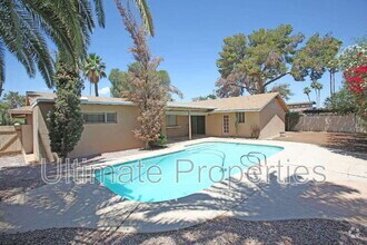 Building Photo - 8702 E Sells Dr