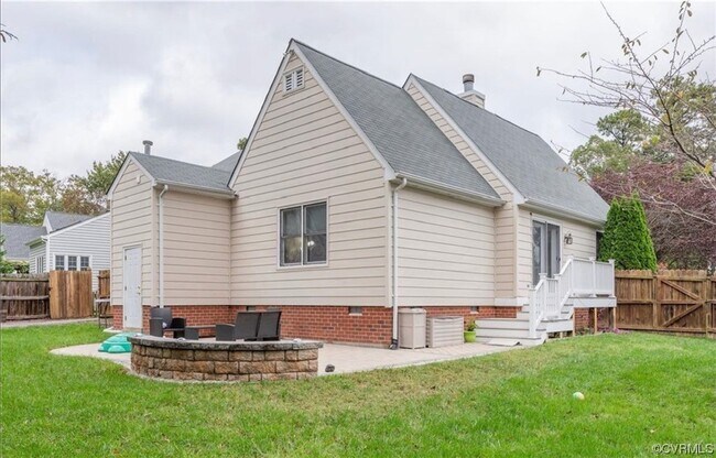 Building Photo - 5029 Drayton Dr