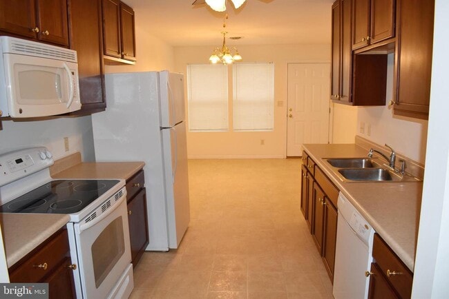 Foto del edificio - 2725 Roosevelt Dr