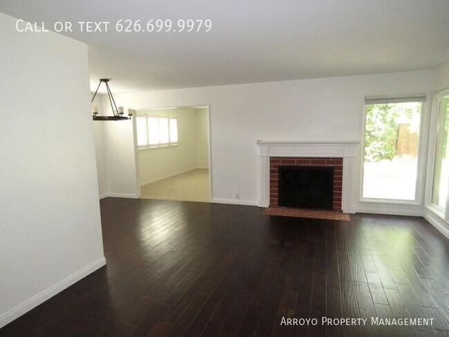 Foto del edificio - 1165 Leonard Ave