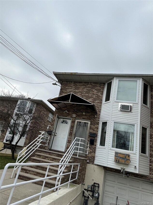 Foto principal - 83-14 Homelawn St