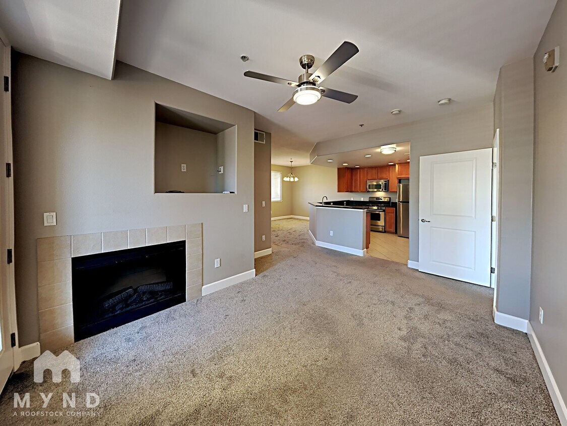 Foto principal - 1501 Secret Ravine Pkwy