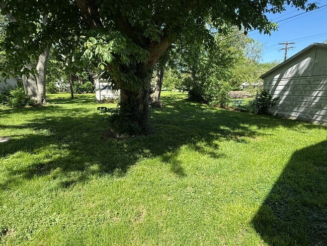 Foto del edificio - 3 bed, 1.5 bath home for lease!