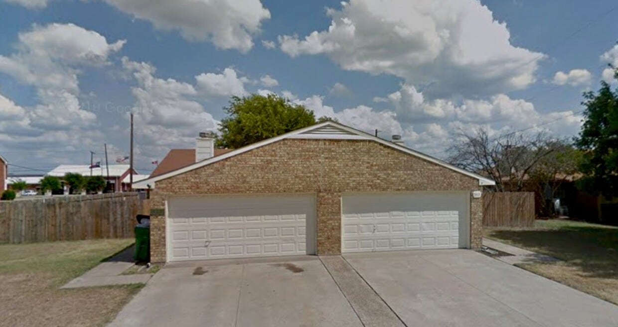 543-545 Canary Lane - 543-545 Canary Lane