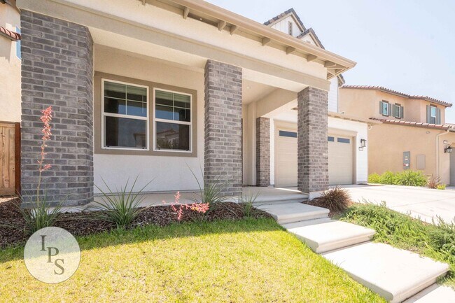 Foto del edificio - Madera Tesoro Viejo - Beautiful Hillside Village 2-Story Home, 4BR/3BA, SOLAR, Community Pool + L...