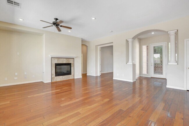 Foto del edificio - 9237 Ram Creek