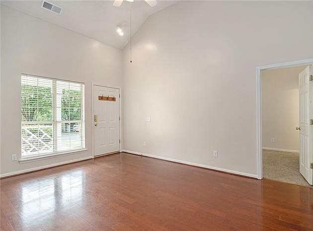 Building Photo - 524 Lisa Carol Dr