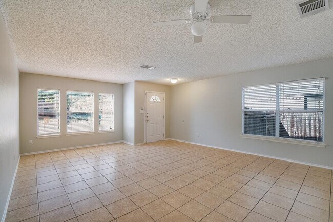 Building Photo - 7903 Bramble Bush Dr