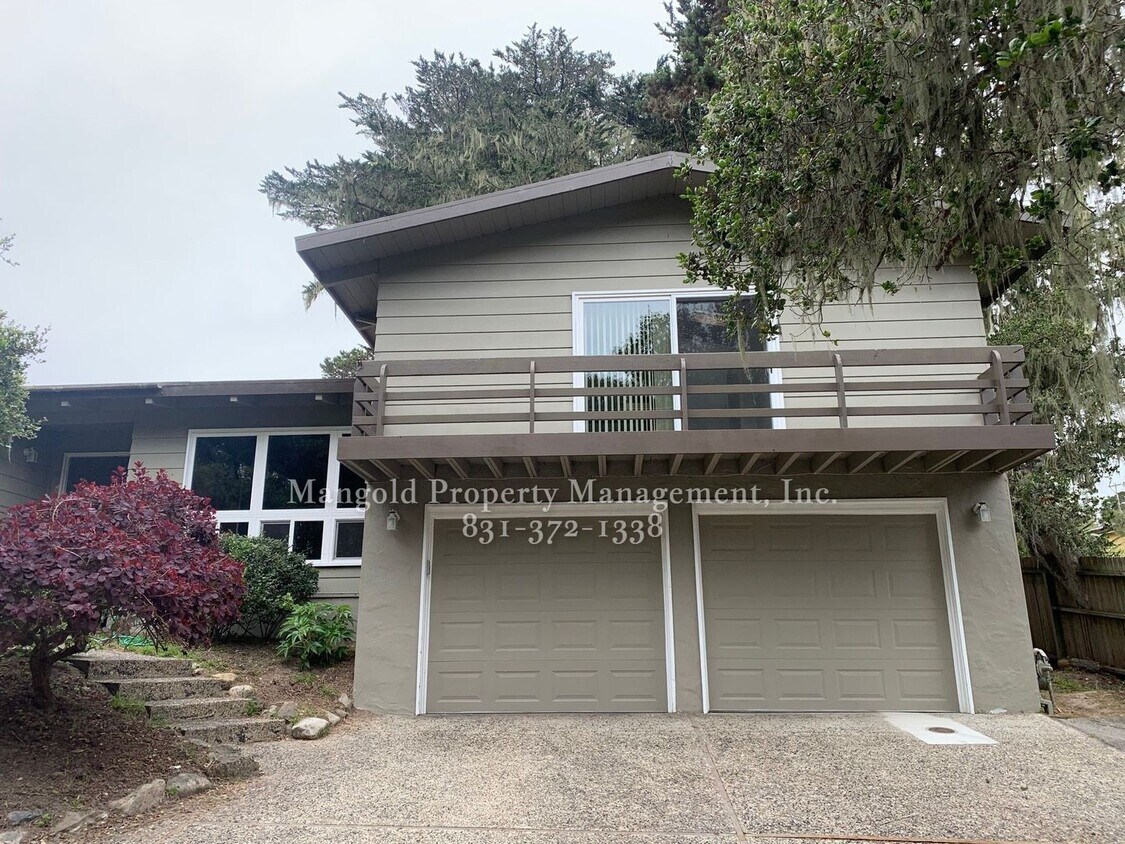 Primary Photo - Great Home Located In Monterey Neighborhoo...