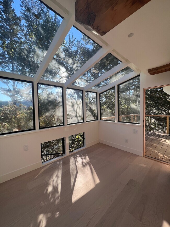 Foto del edificio - 321 Pine Hill Rd