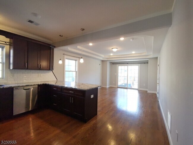 Foto del edificio - 108 N 3rd St