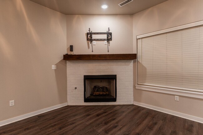 Foto del edificio - 3 Bed/2 BA Rental in Farmington!
