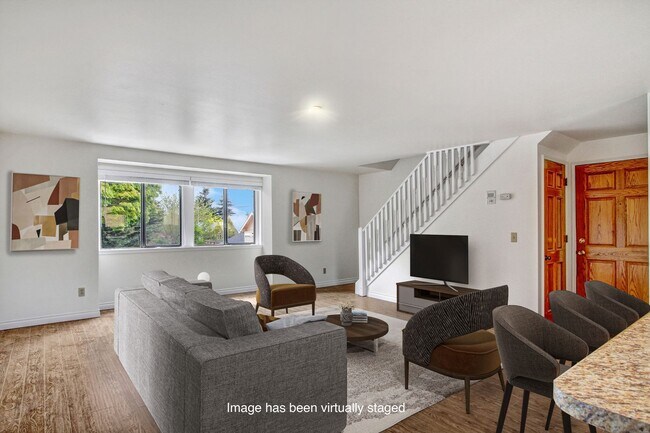 Building Photo - 1476