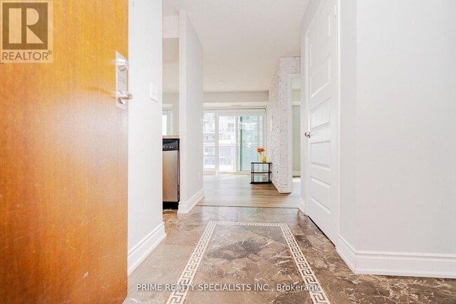 Building Photo - 215 Queen St E