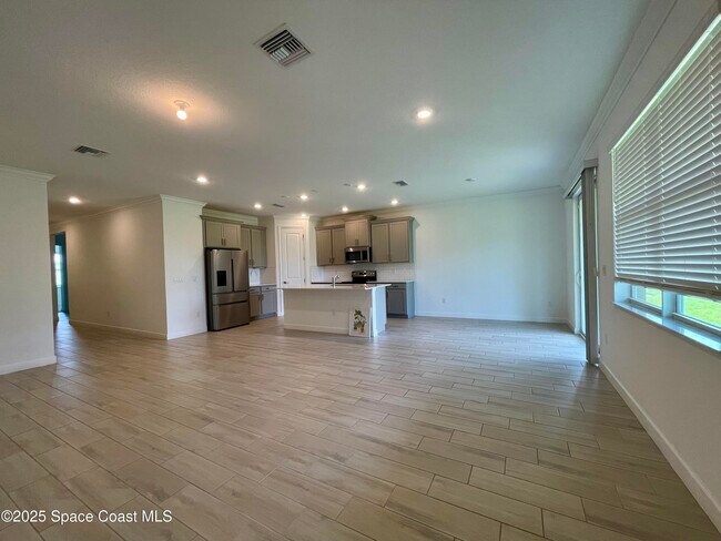 Building Photo - 696 Veridian Cir NW