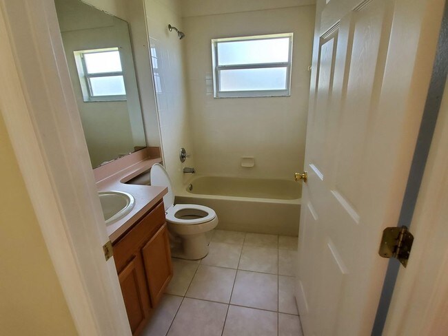 Building Photo - 3 Bedroom SFH in Brighton Lakes
