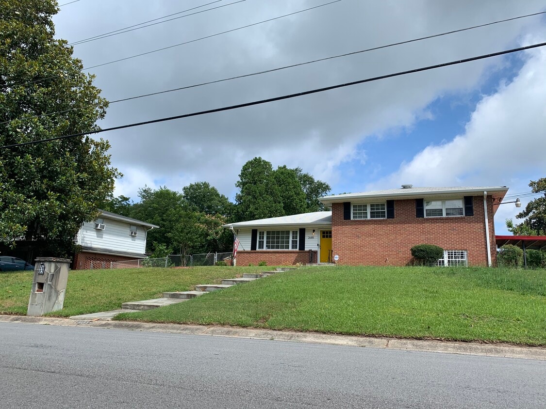 2685 Dunmoreland Terrace, College Park, GA 30349 House Rental in