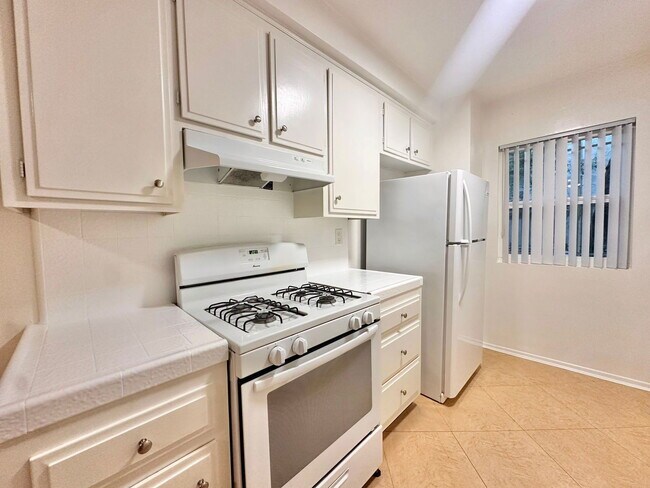 Foto del edificio - 1432 N Fairfax Ave